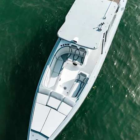 Lancha De Lujo 38ft Hotel en barco Cartagena