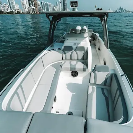 Hotel en barco Lancha De Lujo 38ft
