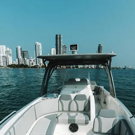 Hotel en barco Lancha De Lujo 38ft